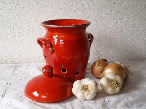 Zwiebeltopf aus keramik rot - keramik,